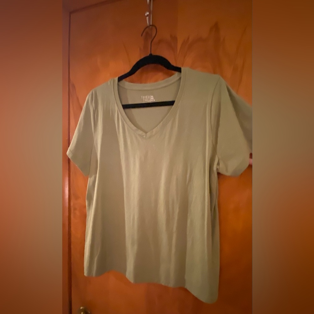 Time and Tru Green Short Sleeve T-Shirt